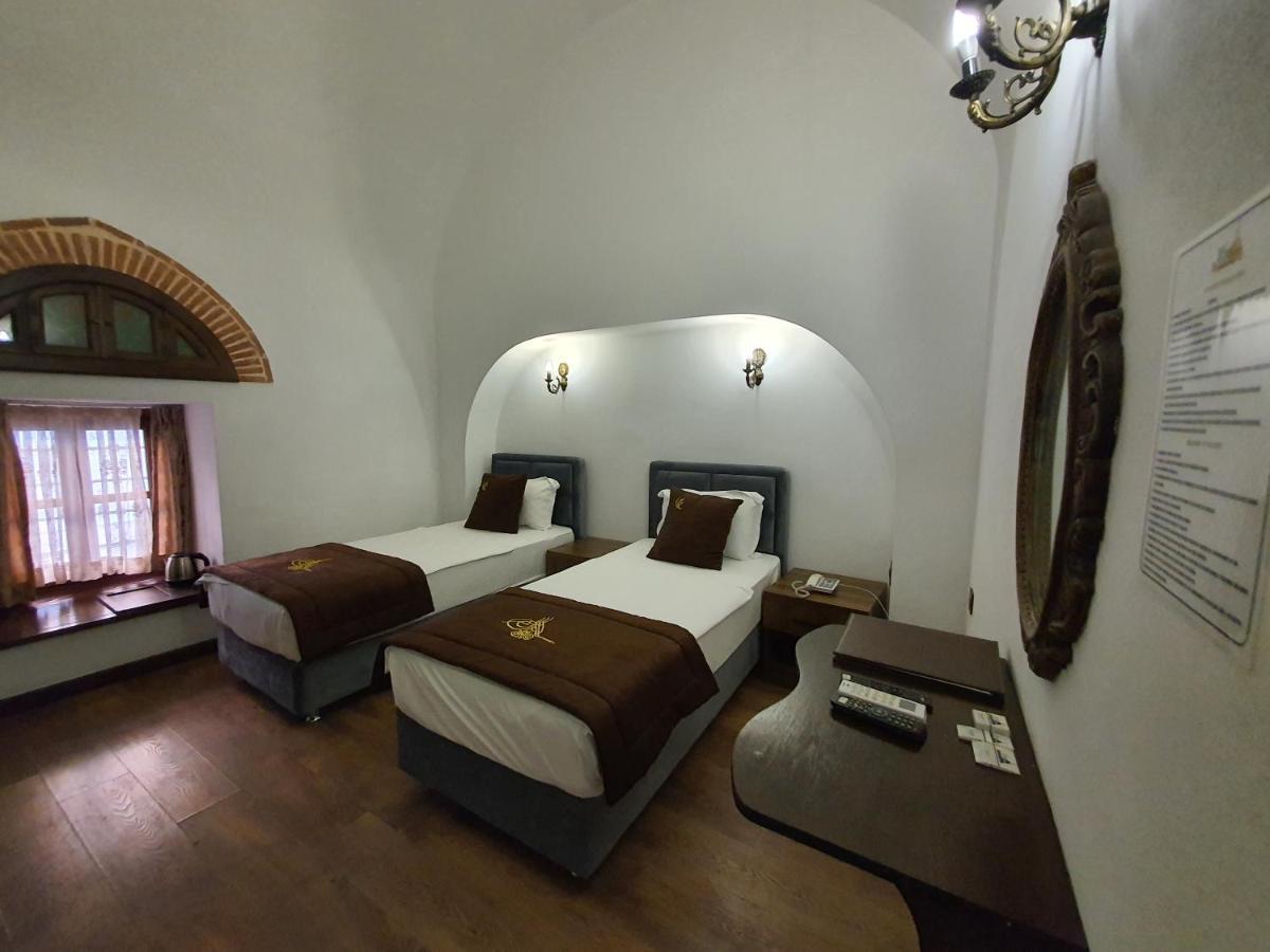 Cesme Kanuni Kervansaray Historical Hotel Bagian luar foto