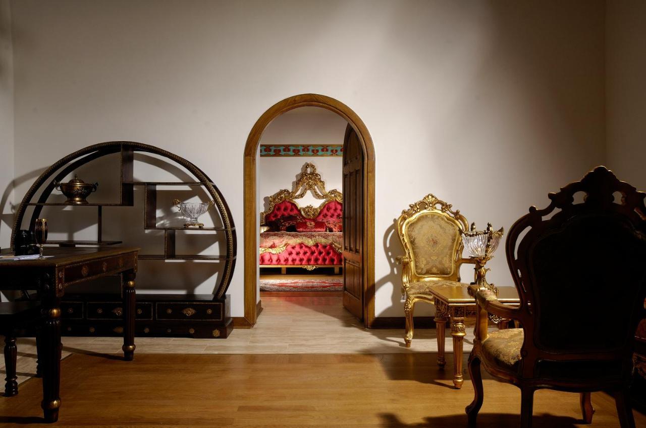 Cesme Kanuni Kervansaray Historical Hotel Bagian luar foto