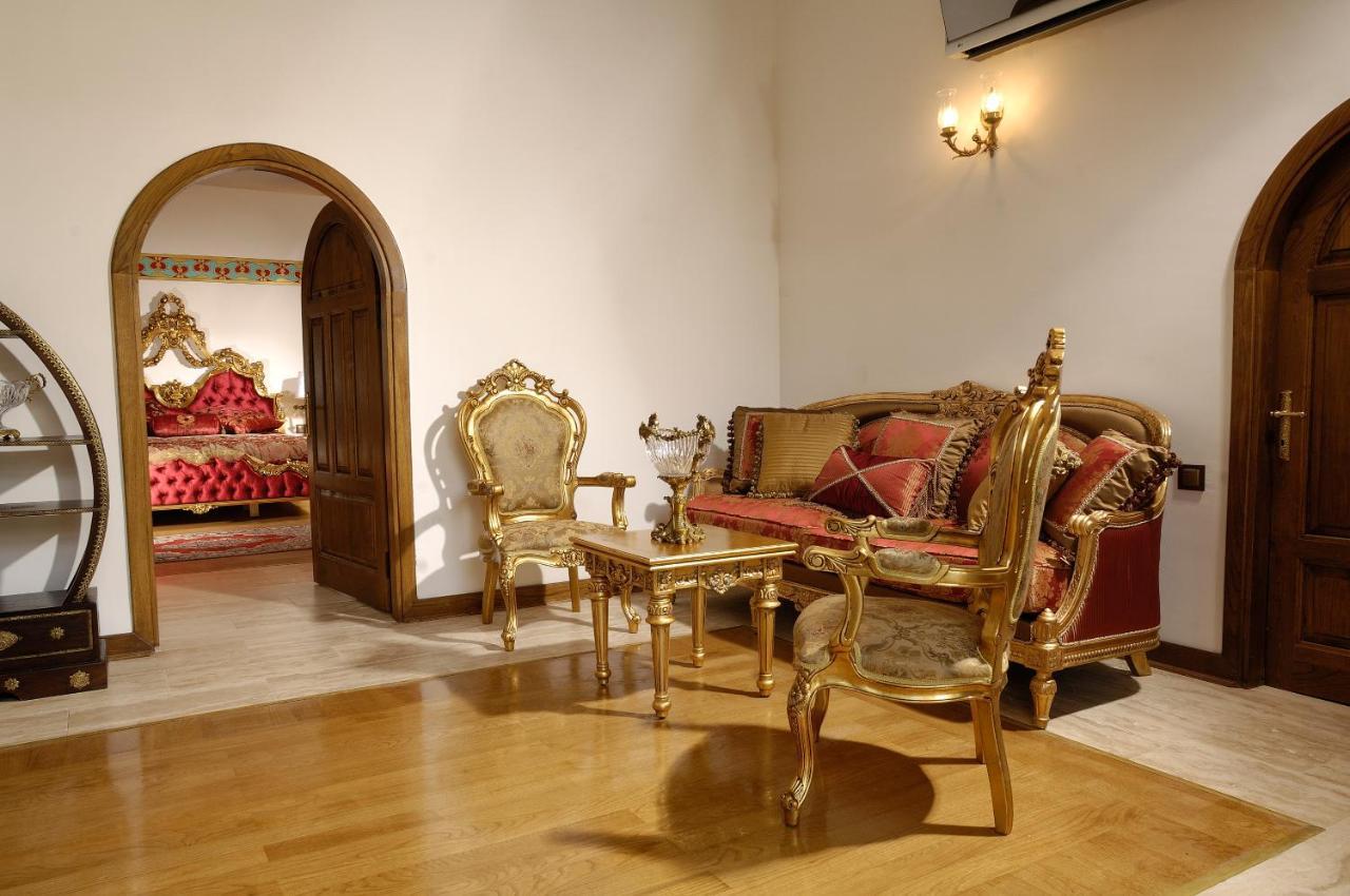 Cesme Kanuni Kervansaray Historical Hotel Bagian luar foto